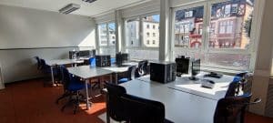 Dr. Zimmermannsche Wirtschaftsschule in Koblenz Klassenraum der HBF IT