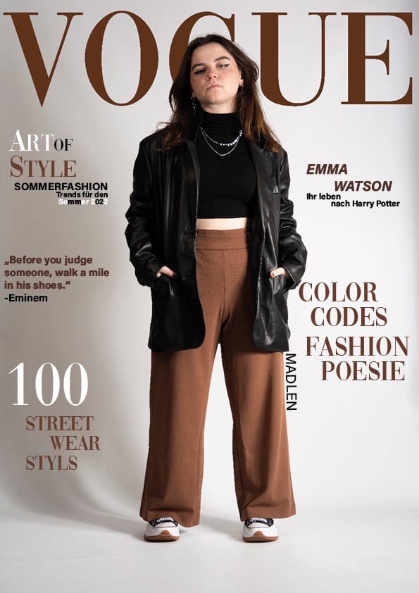 Eine junge Frau posiert auf einem Zeitschriftencover